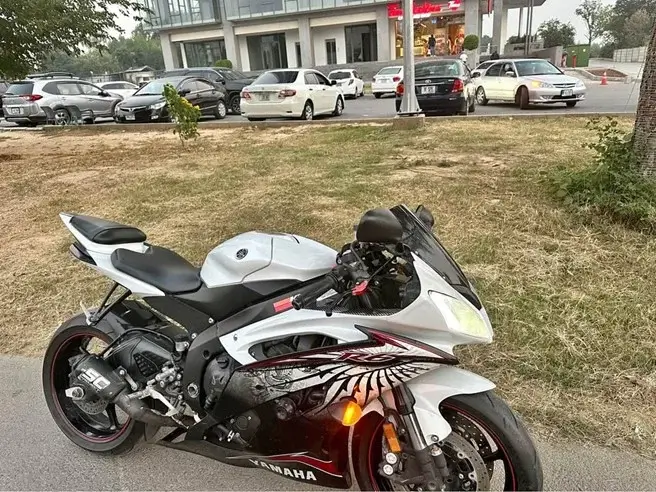 YAMAHA YZF-R6 in Pakistan